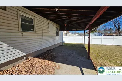 301 Tobias Drive, Hellertown, PA 18055 - Photo 8