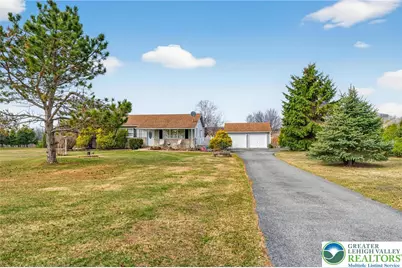 8161 Valley View Road, East Allen Township, PA 18067 - Photo 4