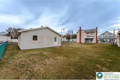 1358 Blue Mountain, Lehigh Township, PA 18038 - Photo 8