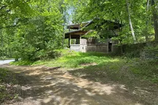 696 Dunkels Church, Greenwich Twp, PA 19530 - Photo 6