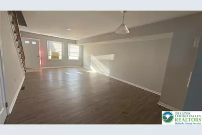 17 Fort Lee Court, Forks, PA 18040 - Photo 2