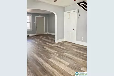 424 E Cranberry Avenue, Hazle Township, PA 18201 - Photo 8