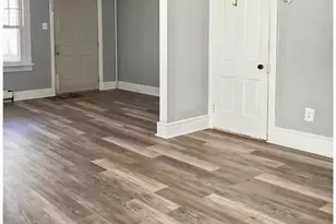 424 E Cranberry Ave, Hazle Township, PA 18201 - Photo 8