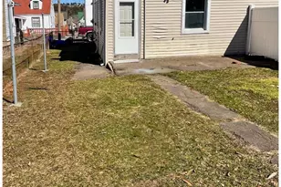 424 E Cranberry Ave, Hazle Township, PA 18201 - Photo 32