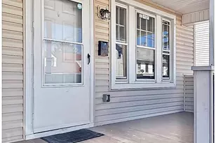 424 E Cranberry Ave, Hazle Township, PA 18201 - Photo 4