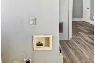 424 E Cranberry Ave, Hazle Township, PA 18201 - Photo 14