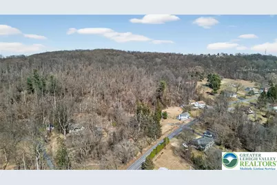 455 Morvale Road, Williams Township, PA 18042 - Photo 2