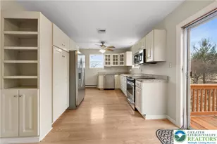 6527 Walnut Ln, Coopersburg Boro, PA 18036 - Photo 6