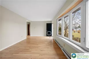 6527 Walnut Ln, Coopersburg Boro, PA 18036 - Photo 4