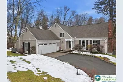 128 Stoneleigh Drive, East Stroudsburg, PA 18301 - Photo 1