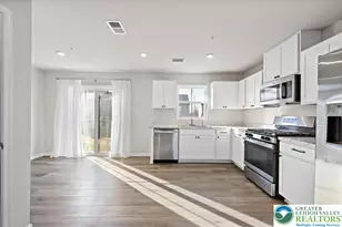 2142 Cross Country Rd, Northampton Boro, PA 18067 - Photo 12