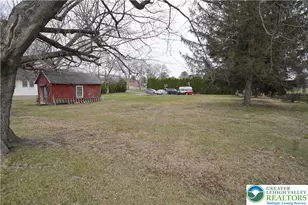 3863 Mauch Chunk Rd, Allentown City, PA 18104 - Photo 6