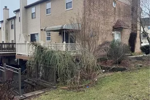 1399 Presidential Dr, Whitehall Township, PA 18062 - Photo 2