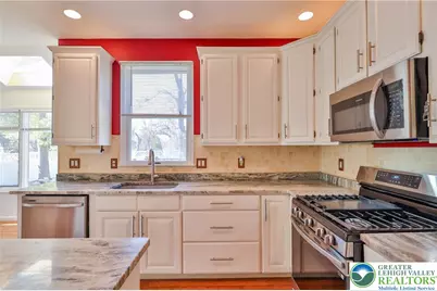 4701 Kathi Drive, Hanover Twp, PA 18017 - Photo 16