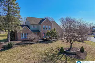 362 Hillview Dr, Lower Nazareth Twp, PA 18064 - Photo 4