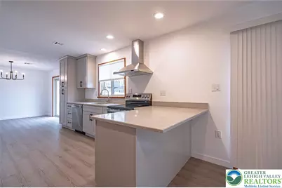 3442 Hickory Circle, South Whitehall Township, PA 18103 - Photo 12