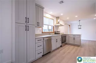 3442 Hickory Cir, South Whitehall Township, PA 18103 - Photo 10