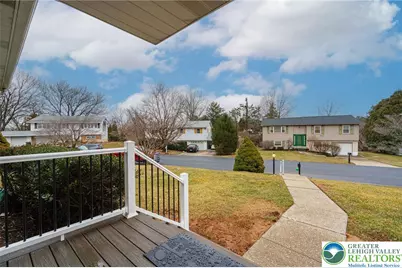 3442 Hickory Circle, South Whitehall Township, PA 18103 - Photo 4