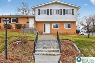 602 E Lexington St, Salisbury Township, PA 18103 - Photo 2