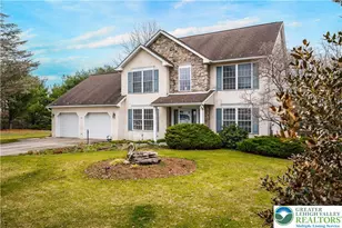 5235 Surrey Ct, Upper Macungie Township, PA 18104 - Photo 6