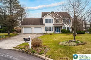 5235 Surrey Ct, Upper Macungie Township, PA 18104 - Photo 4