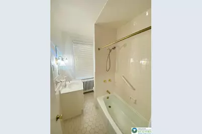 2247 Fairview Avenue, Wilson, PA 18042 - Photo 10