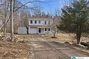 142 Towering Ct, Chestnuthill Twp, PA 18353 - Photo 4