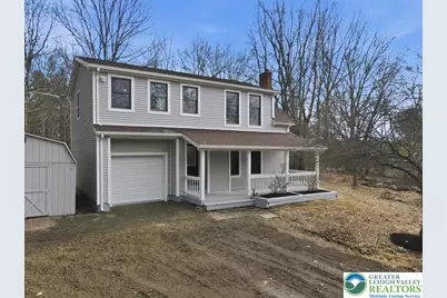 142 Towering Court, Chestnuthill Twp, PA 18353 - Photo 2