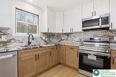 142 Towering Court, Chestnuthill Twp, PA 18353 - Photo 16