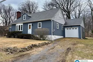 824 Kern St, Salisbury Township, PA 18015 - Photo 2