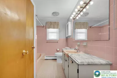 3922 Oakhurst Drive, Upper Saucon Township, PA 18034 - Photo 18