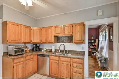 615 N 24th Street, Allentown City, PA 18104 - Photo 12