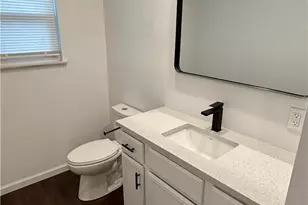 2240 W Woodlawn St, South Whitehall Township, PA 18104 - Photo 20