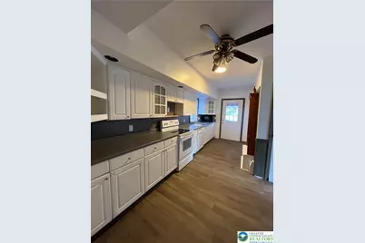 485 Walnut Street #Main House, Slatington Boro, PA 18080 - Photo 4