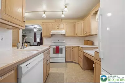 1740 Lansdale Avenue, Bethlehem, PA 18017 - Photo 14