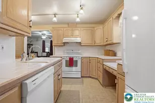 1740 Lansdale Ave, Bethlehem City, PA 18017 - Photo 14