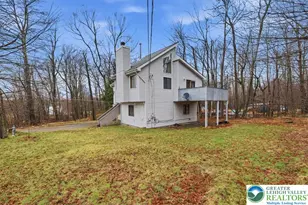 186 Thornapple Ln, Coolbaugh Twp, PA 18466 - Photo 4