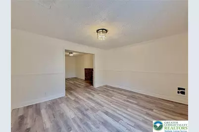 828 W Maple Street, Allentown City, PA 18101 - Photo 2