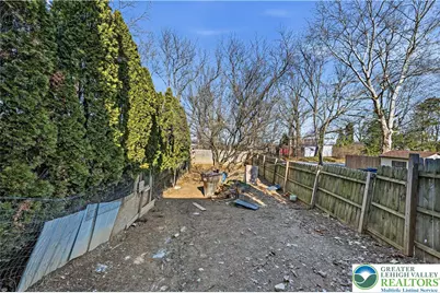 1613 Shenandoah Court, South Whitehall Township, PA 18104 - Photo 2
