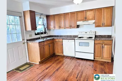 5714 Greens Drive, Lower Macungie Township, PA 18106 - Photo 4