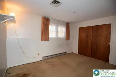 1051 N 10th Street, Whitehall Township, PA 18052 - Photo 24