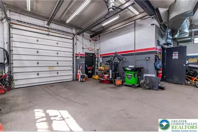 2227 N 3rd Avenue, Whitehall Township, PA 18052 - Photo 12