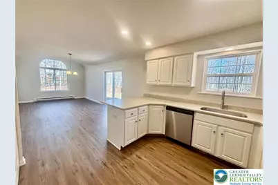 1126 Shogun Drive, Chestnuthill Twp, PA 18330 - Photo 6