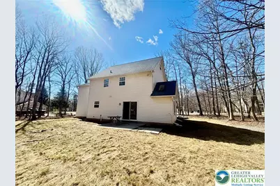 1126 Shogun Drive, Chestnuthill Twp, PA 18330 - Photo 4