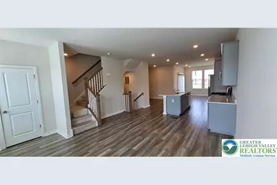 7509 Clayton Avenue, Upper Saucon Township, PA 18036 - Photo 10