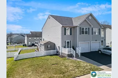 671 Daisy Lane, Pennsburg Boro, PA 18073 - Photo 2