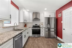 671 Daisy Ln, Pennsburg Boro, PA 18073 - Photo 8