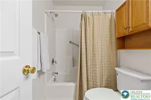 671 Daisy Ln, Pennsburg Boro, PA 18073 - Photo 32