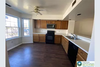 104 Freedom Court, Bethlehem Township, PA 18020 - Photo 4