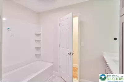 7718 Sweetwood Drive, Lower Macungie Township, PA 18062 - Photo 28